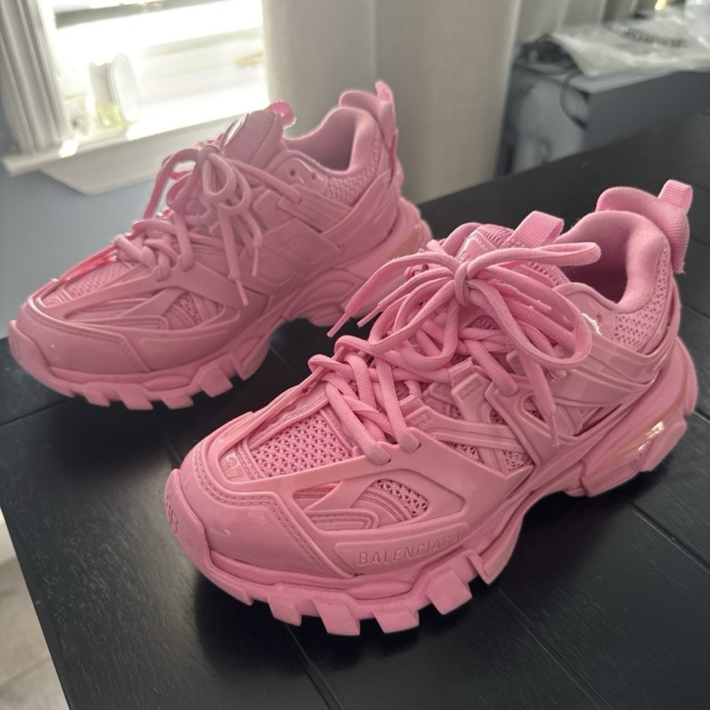 Balenciaga Kids Sneakers in Vibrant Pink